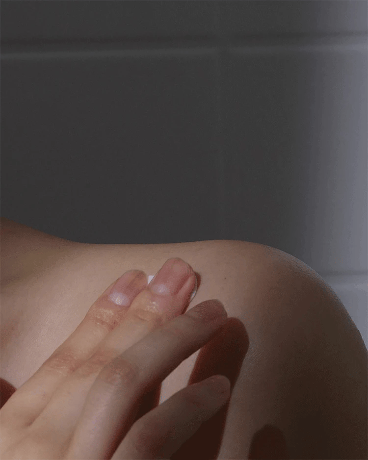 AnillO Shower Time Scented Hand & Body Lotion – kūno ir rankų losjonas 450 ml