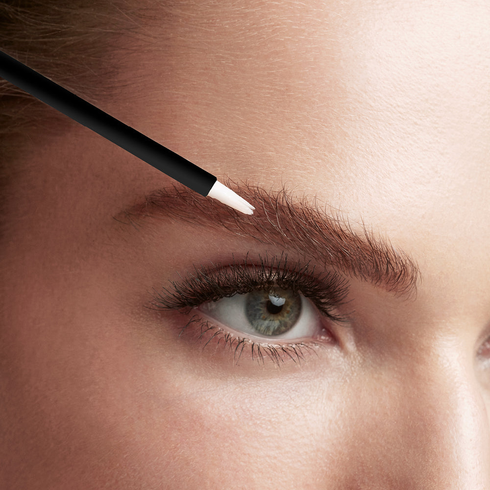 M2 Beauté Eyebrow Renewing Serum intensyvaus poveikio antakių augimą skatinantis serumas, 4 ml