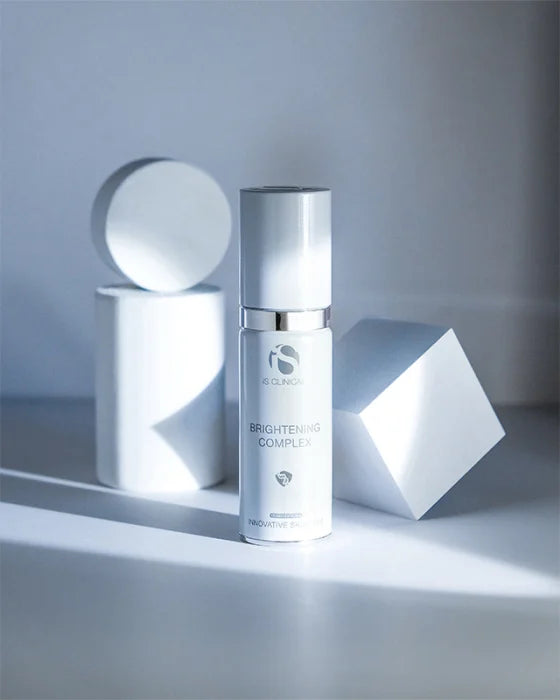 iS Clinical Brightening Complex šviesinantis kremas